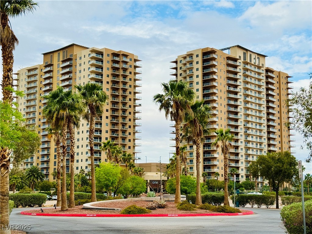 8255 Las Vegas Boulevard 1520 Property Photo 1
