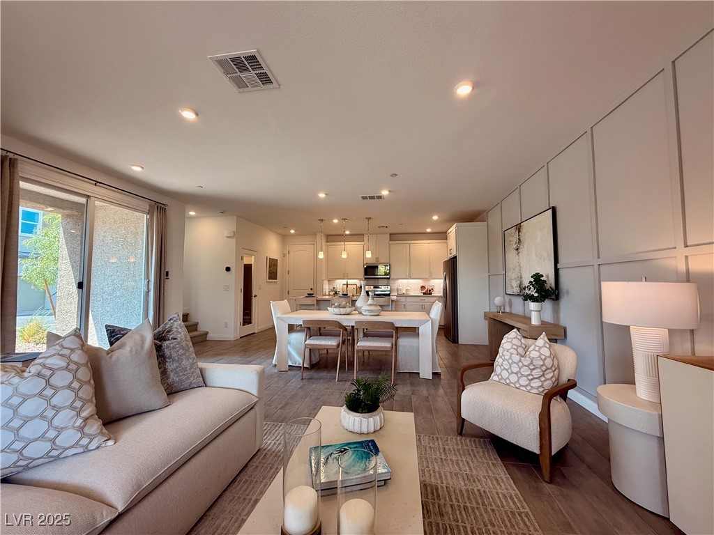 802 Royal Beekman Street Property Photo 1