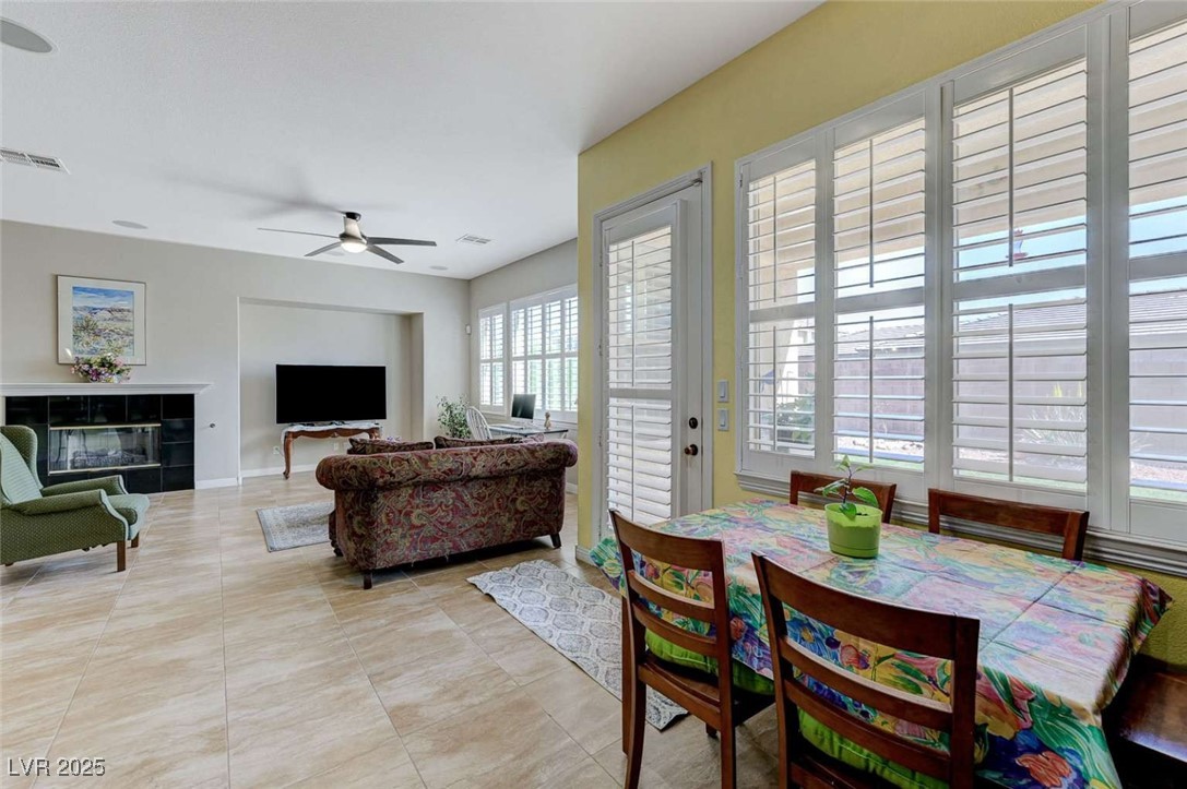 9243 White Waterfall Avenue Property Photo 20