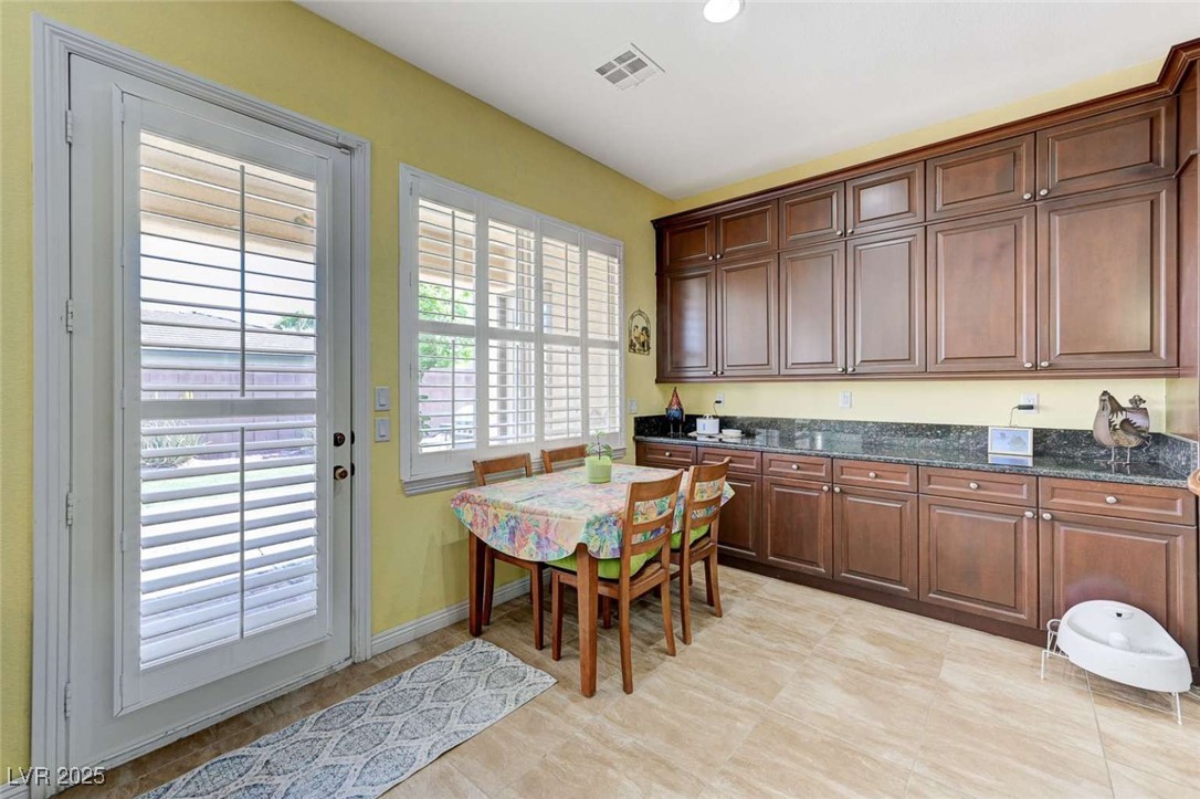 9243 White Waterfall Avenue Property Photo 21