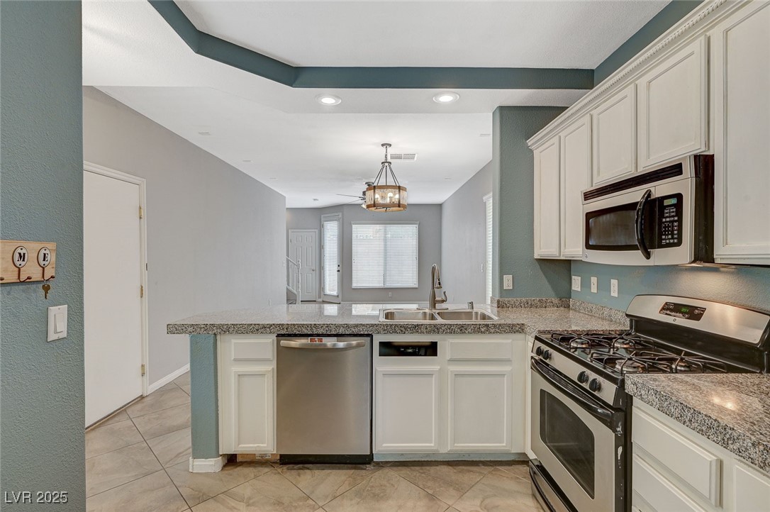 8261 Golden Flowers Street Property Photo 14