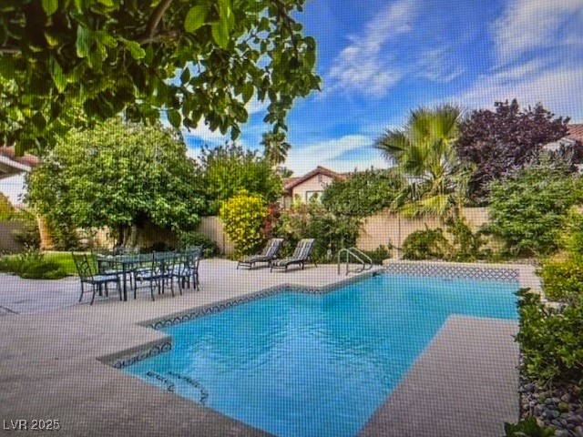 390 Rushing Creek Court Property Photo 5
