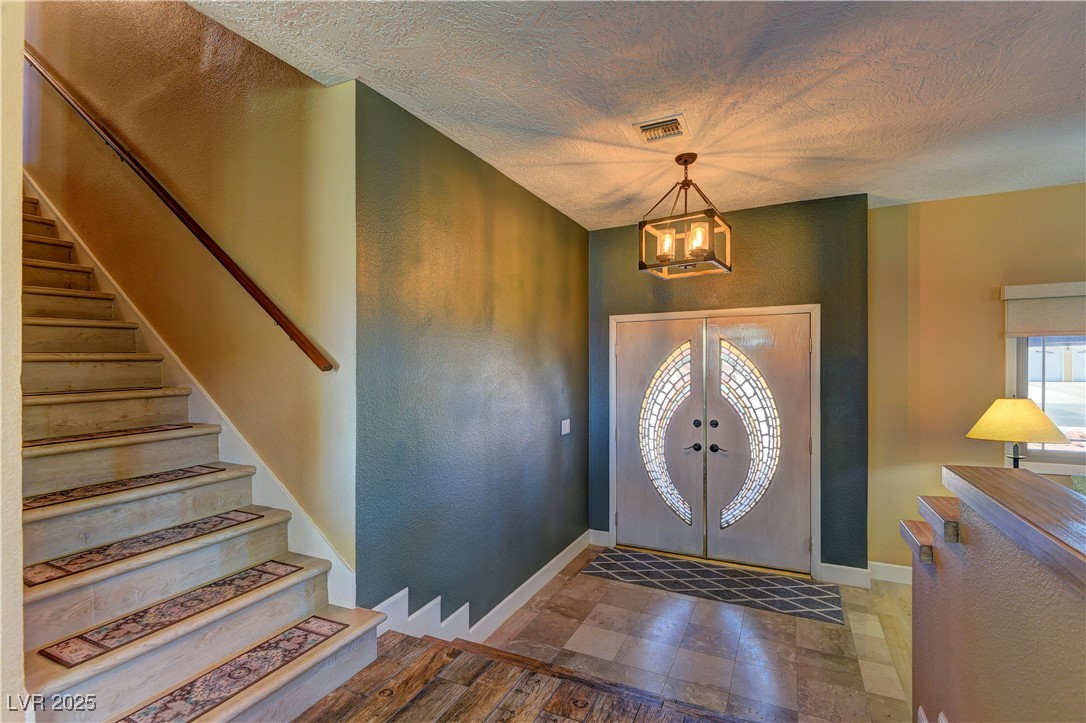 893 Fairway Drive Property Photo 3