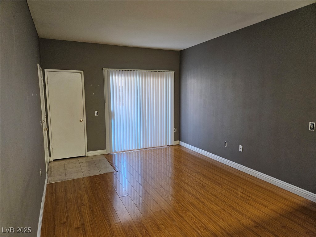2615 West Gary Avenue 1085 Property Photo 3