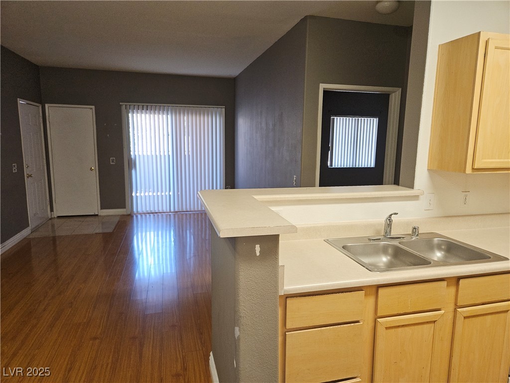 2615 West Gary Avenue 1085 Property Photo 5