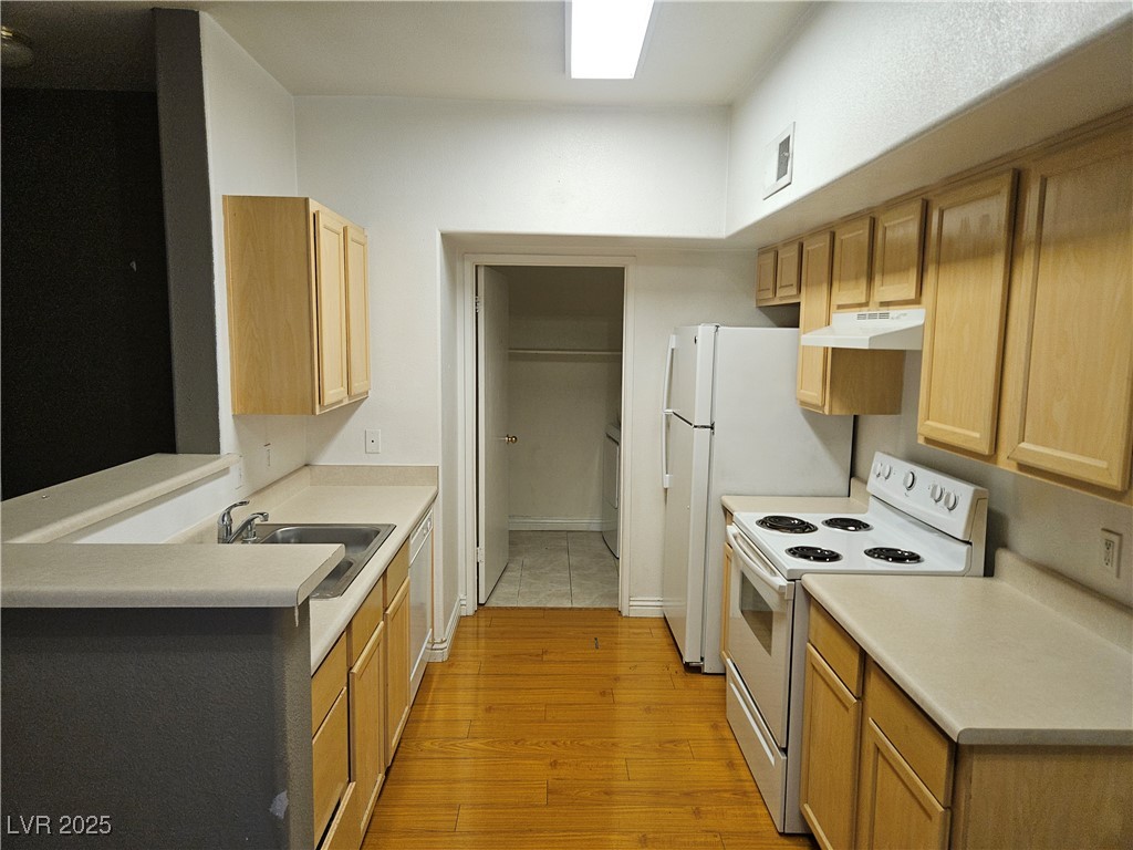 2615 West Gary Avenue 1085 Property Photo 6