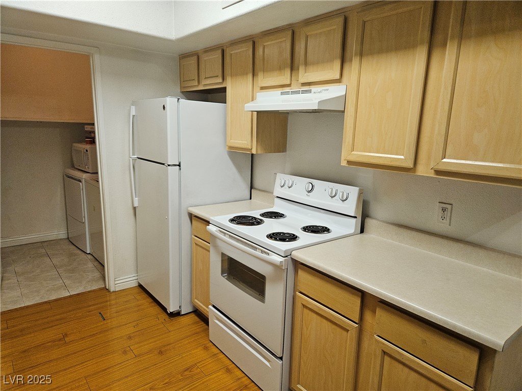 2615 West Gary Avenue 1085 Property Photo 7