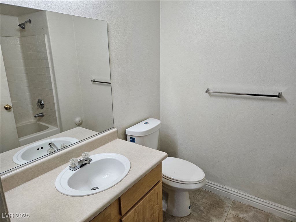 2615 West Gary Avenue 1085 Property Photo 11