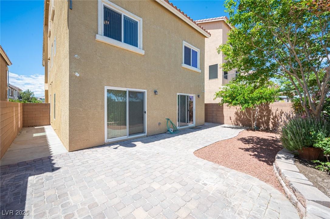 9450 Niagara Landing Street Property Photo 4