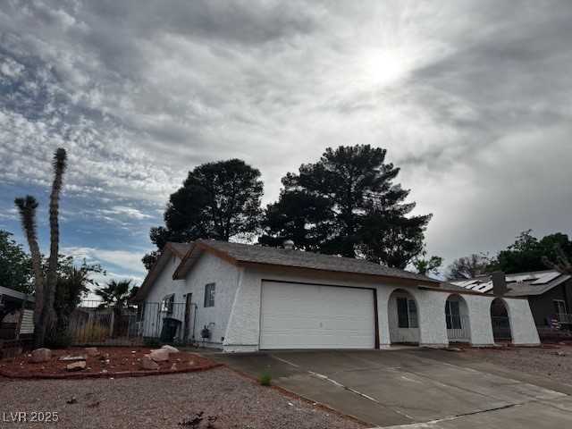 1126 Azul Way Property Photo 3