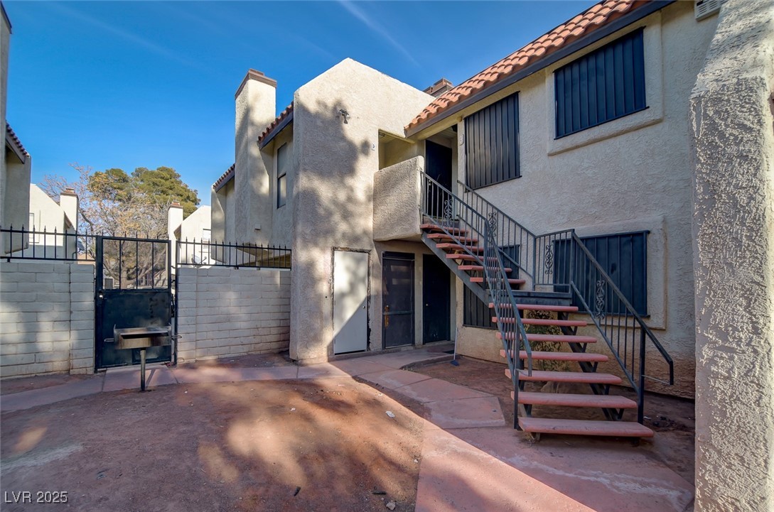 2120 Venus Street D Property Photo 1