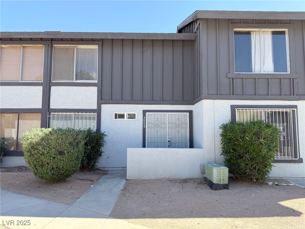 3906 Blackford Place Property Photo 1