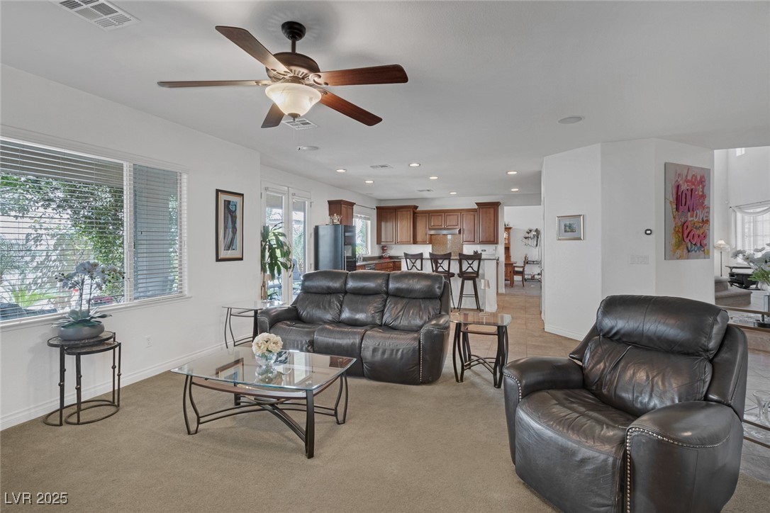 7872 Regency Park Street Property Photo 14