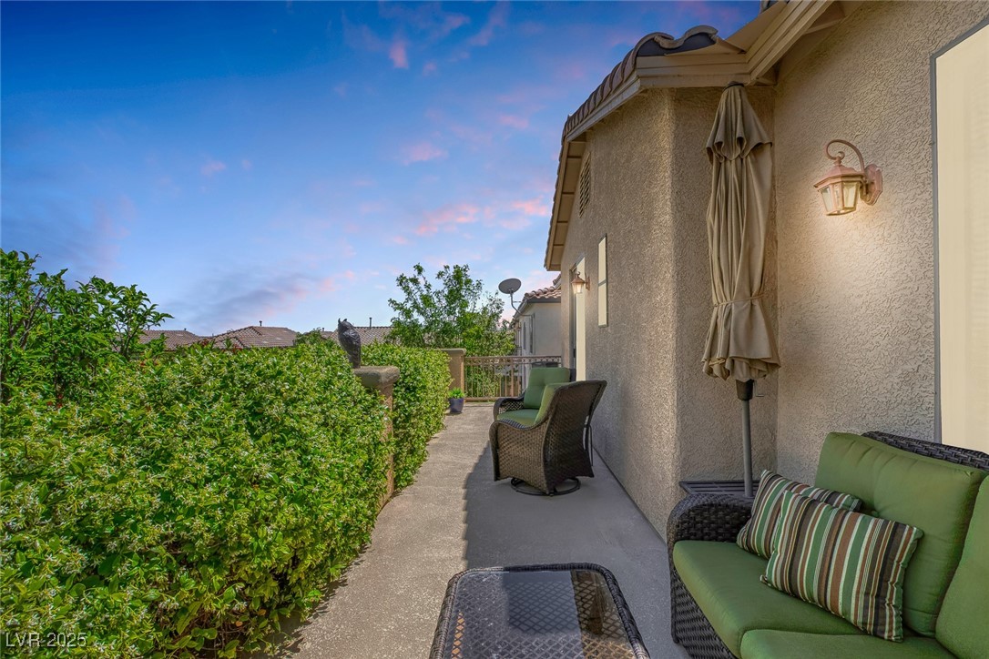 7872 Regency Park Street Property Photo 26