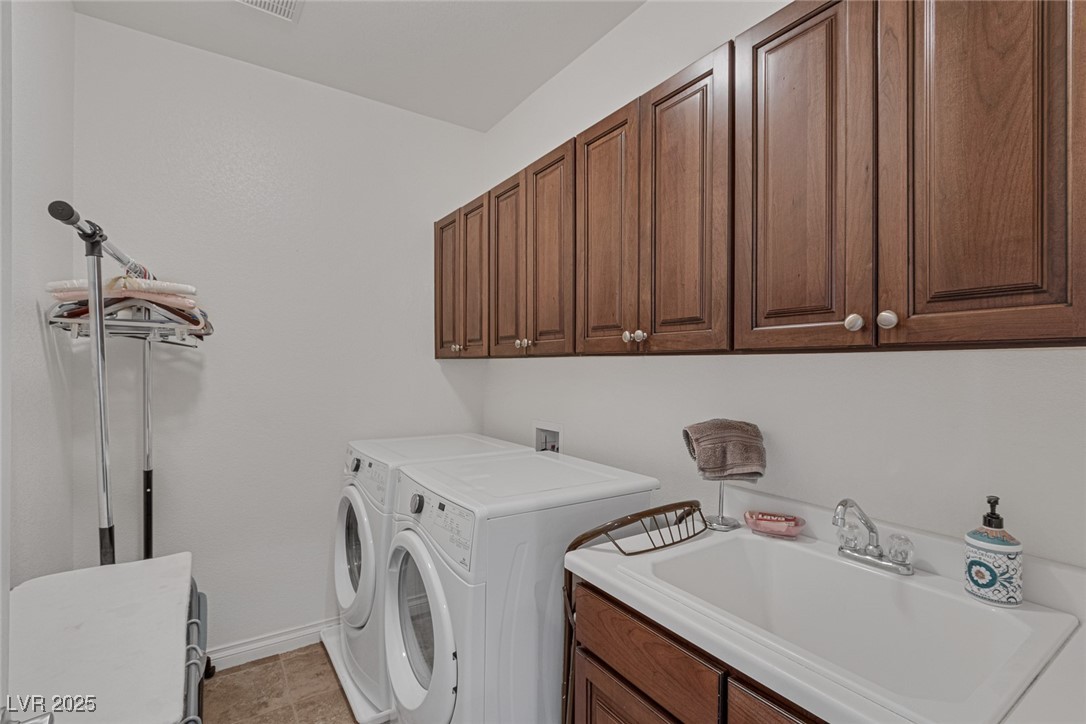7872 Regency Park Street Property Photo 34