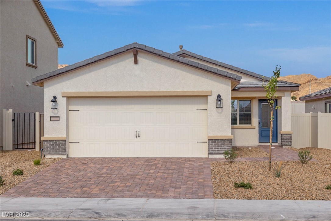 2611 Freya Valley Street Property Photo 1