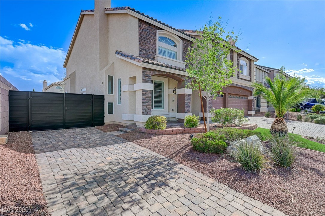 6205 Windy Oaks Court Property Photo 2