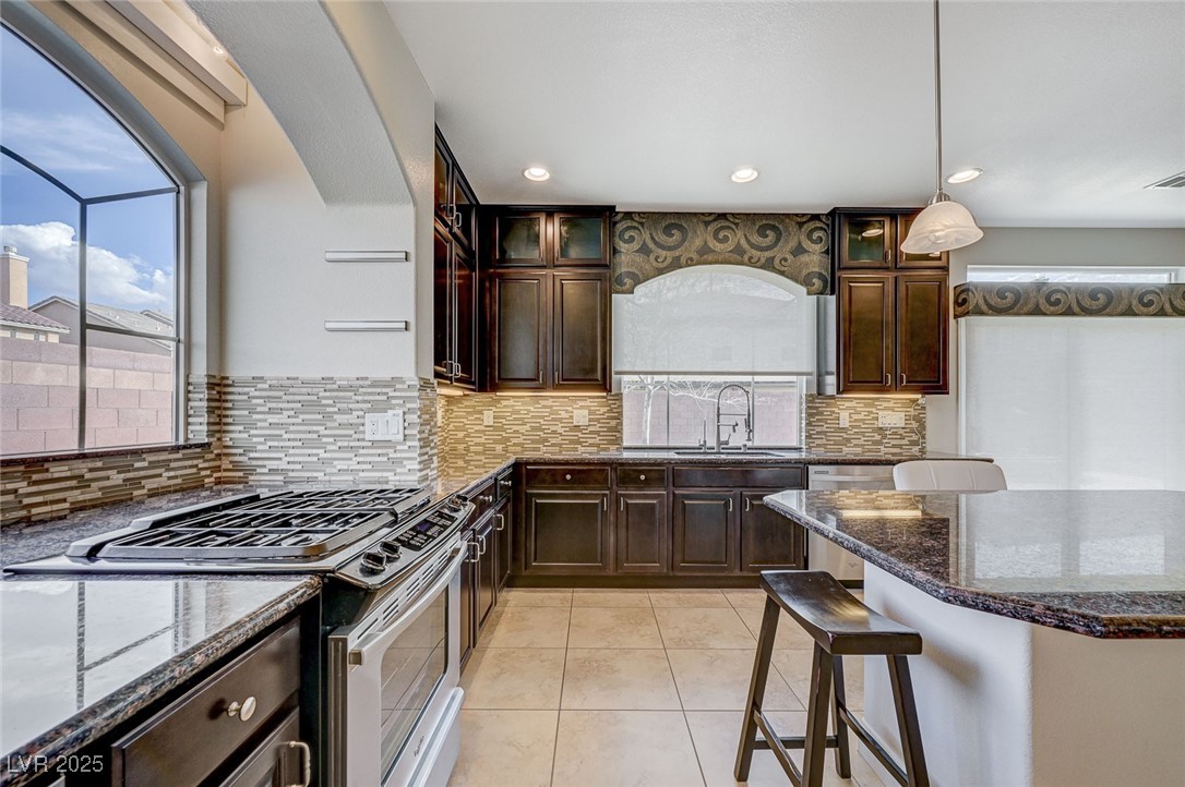 6205 Windy Oaks Court Property Photo 17