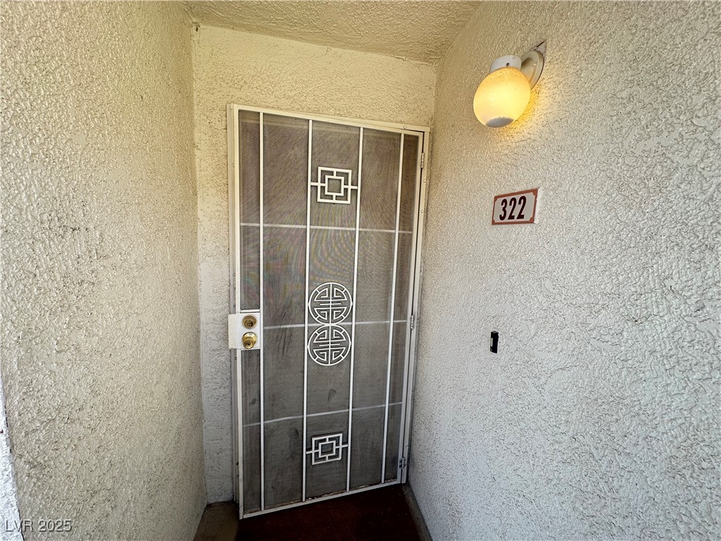 698 South Racetrack Road 322 Property Photo 4