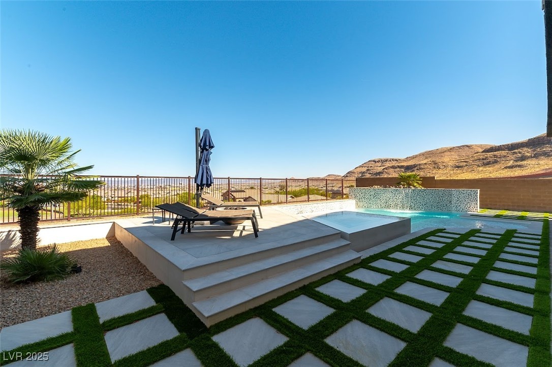 5436 Succulent Rose Drive Property Photo 3
