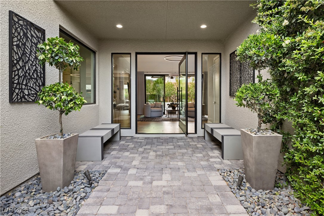 5 Moonfire Drive Property Photo 3