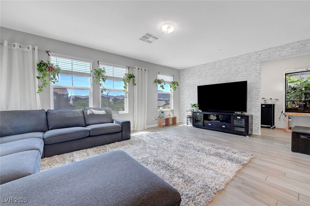 96 Campbelltown Avenue Property Photo 23