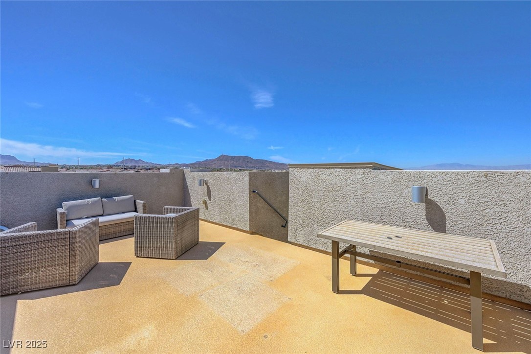 96 Campbelltown Avenue Property Photo 38