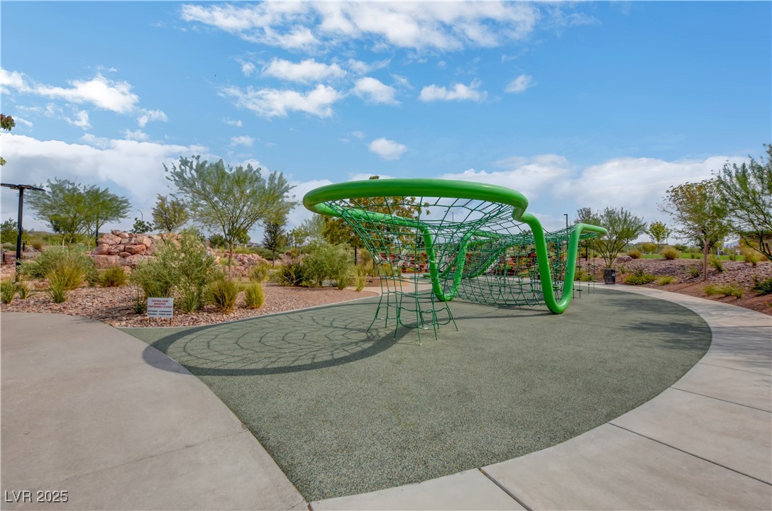 96 Campbelltown Avenue Property Photo 52