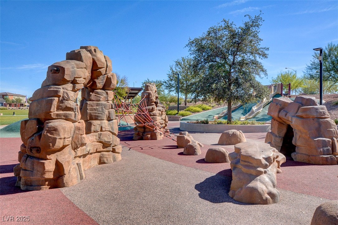 96 Campbelltown Avenue Property Photo 55