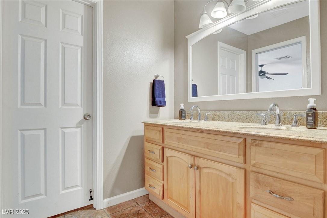976 El Camino Way Property Photo 31