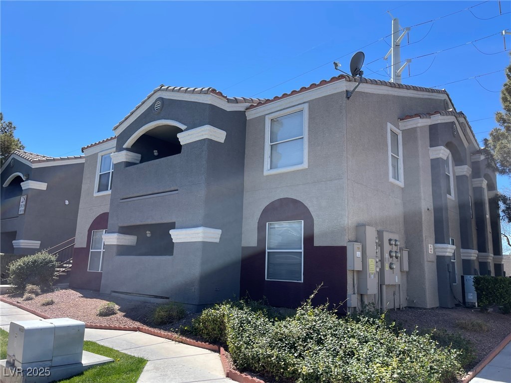5055 West Hacienda Avenue 2093 Property Photo 1