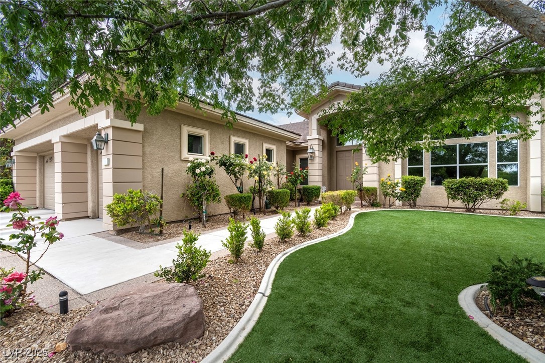 801 Aquitaine Court Property Photo
