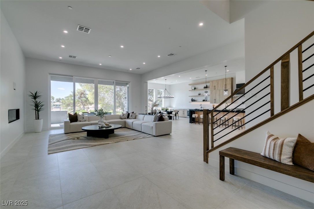 8721 Robinson Ridge Drive Property Photo 3