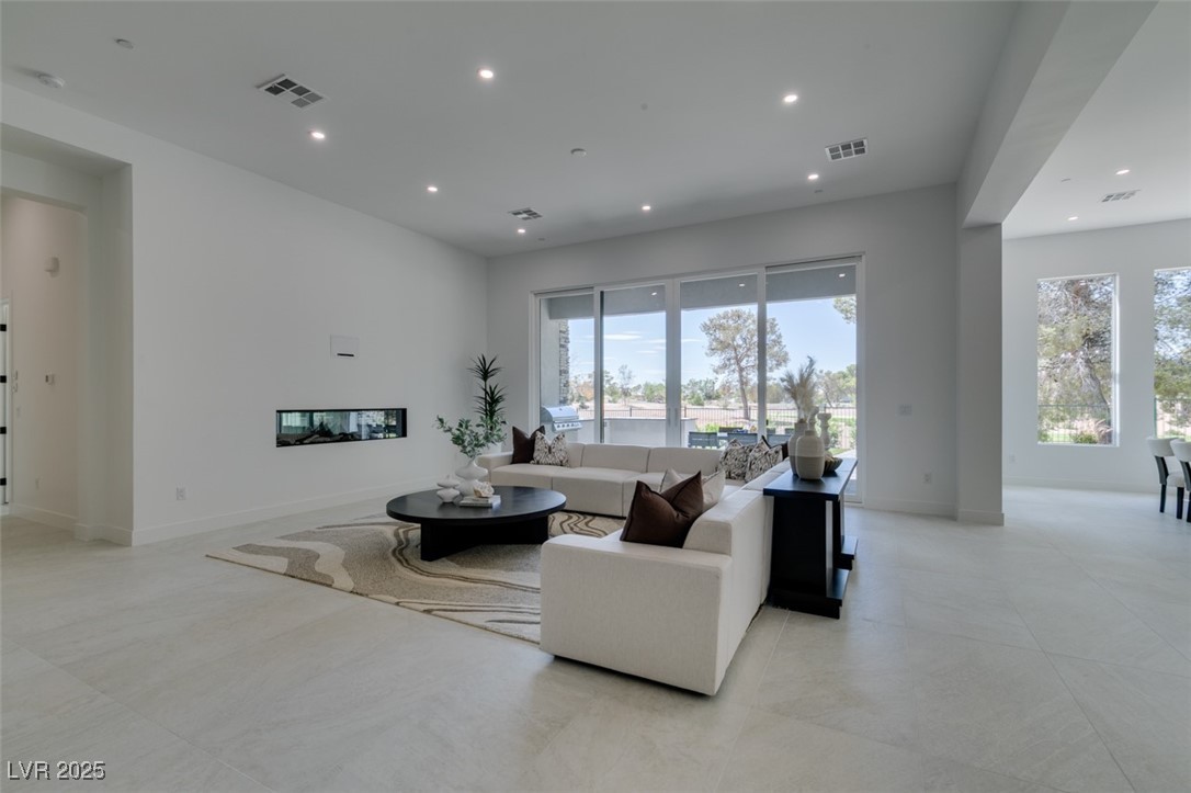 8721 Robinson Ridge Drive Property Photo 7