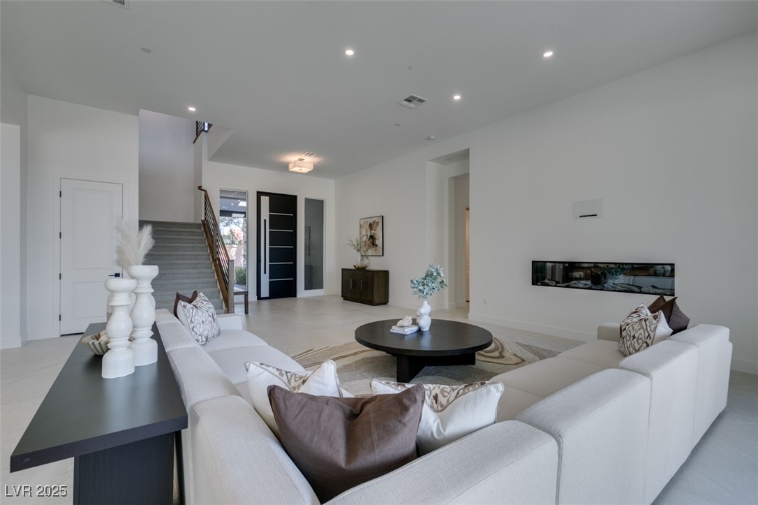 8721 Robinson Ridge Drive Property Photo 11