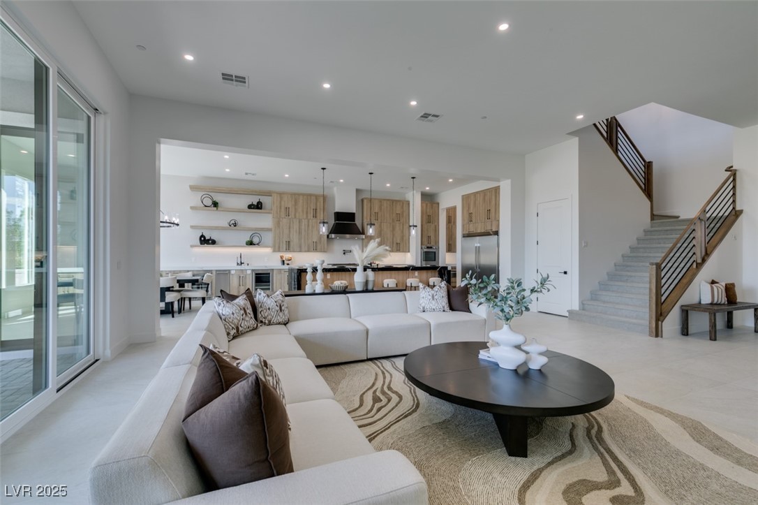 8721 Robinson Ridge Drive Property Photo 14