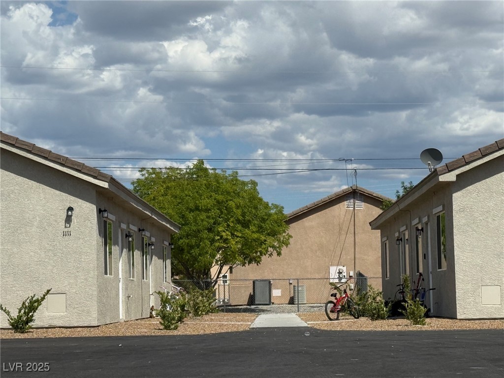 1111 Sixshooter Avenue Property Photo 2