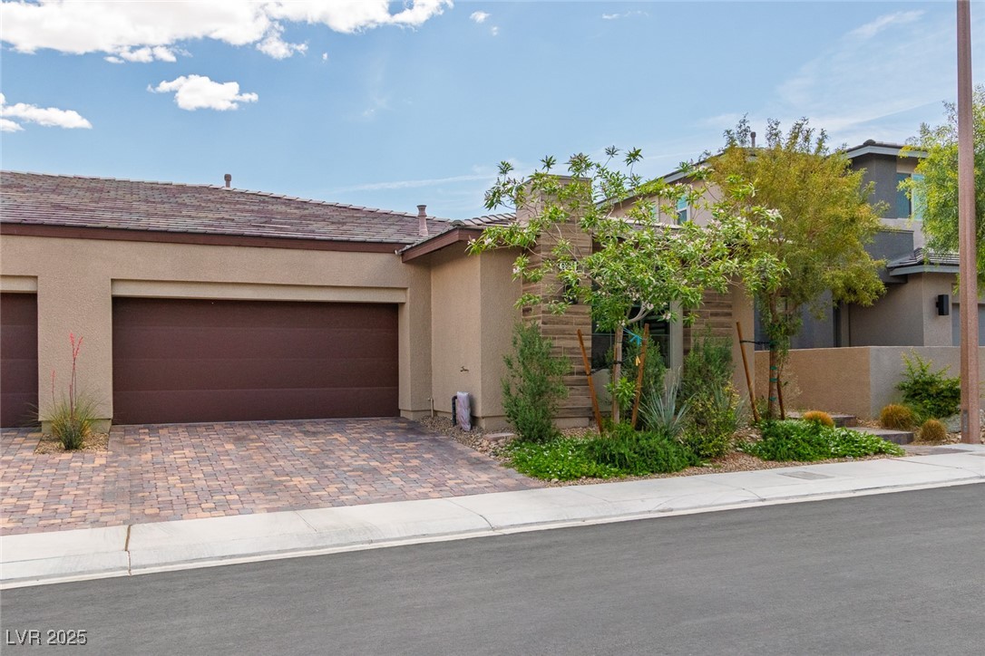 6934 Alexandrite Peak Street Property Photo 1