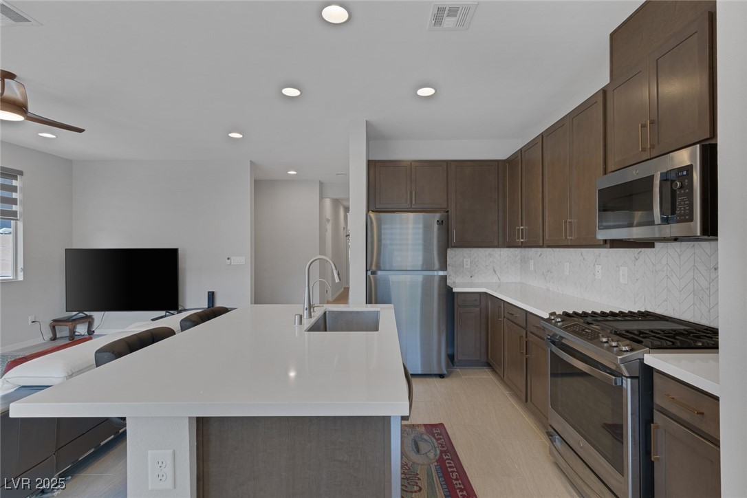 6934 Alexandrite Peak Street Property Photo 13