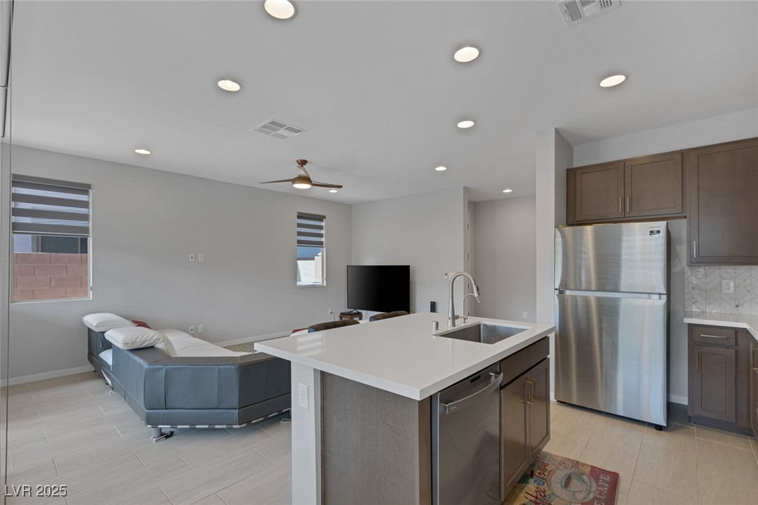 6934 Alexandrite Peak Street Property Photo 15