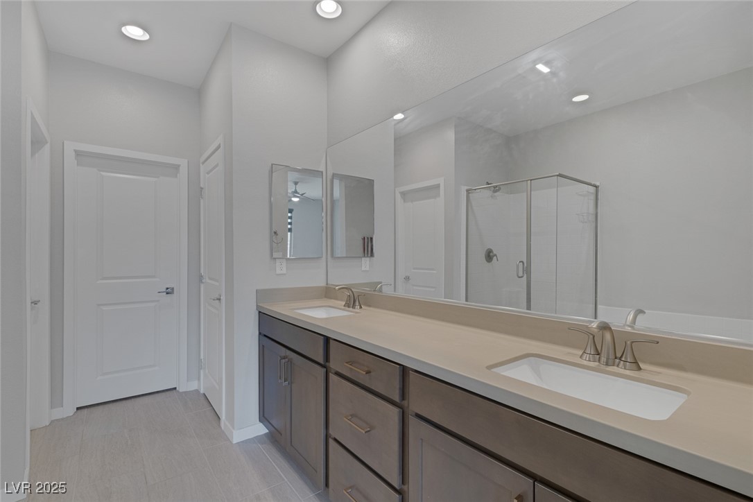 6934 Alexandrite Peak Street Property Photo 20