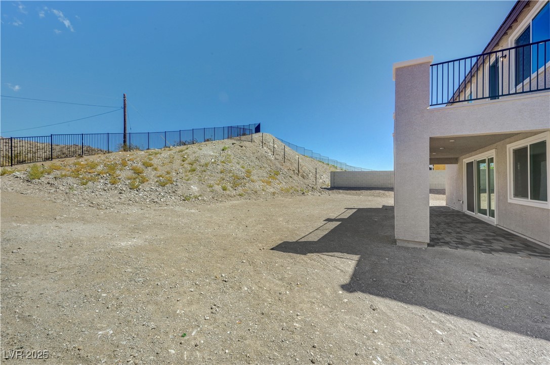 394 Arizona Street Property Photo 4