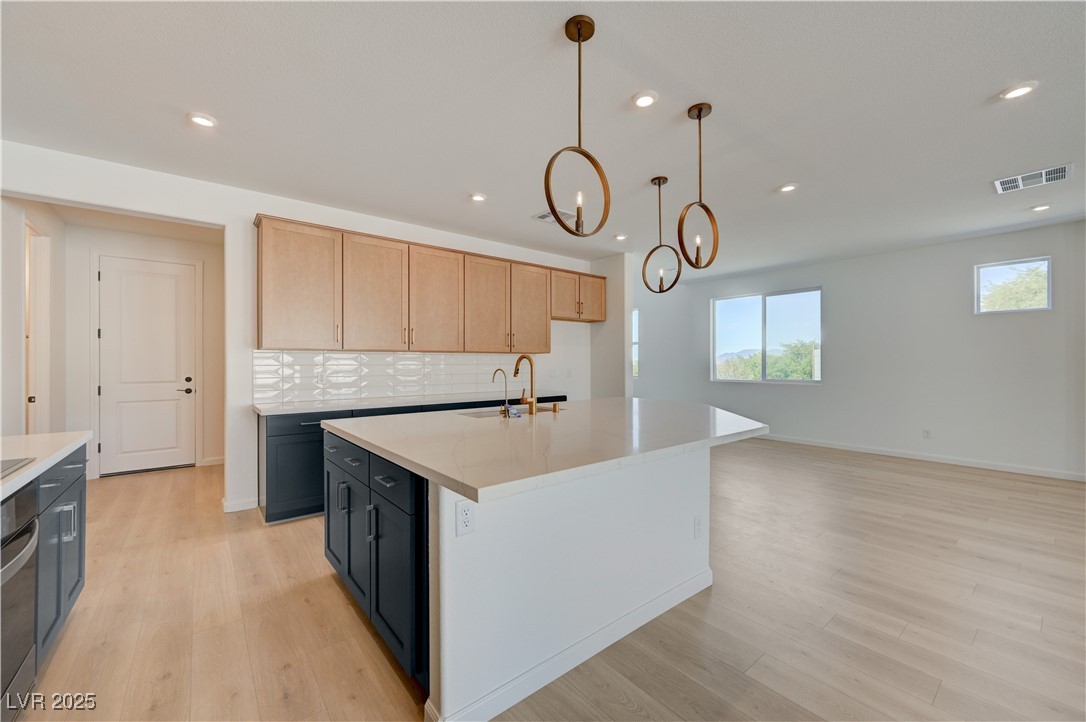 394 Arizona Street Property Photo 6