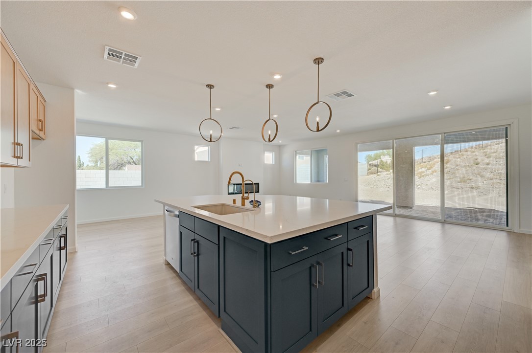 394 Arizona Street Property Photo 7