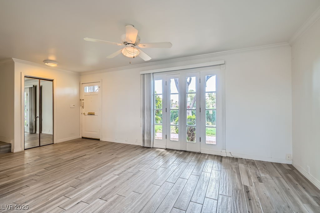 1034 Tam O Shanter Property Photo 4