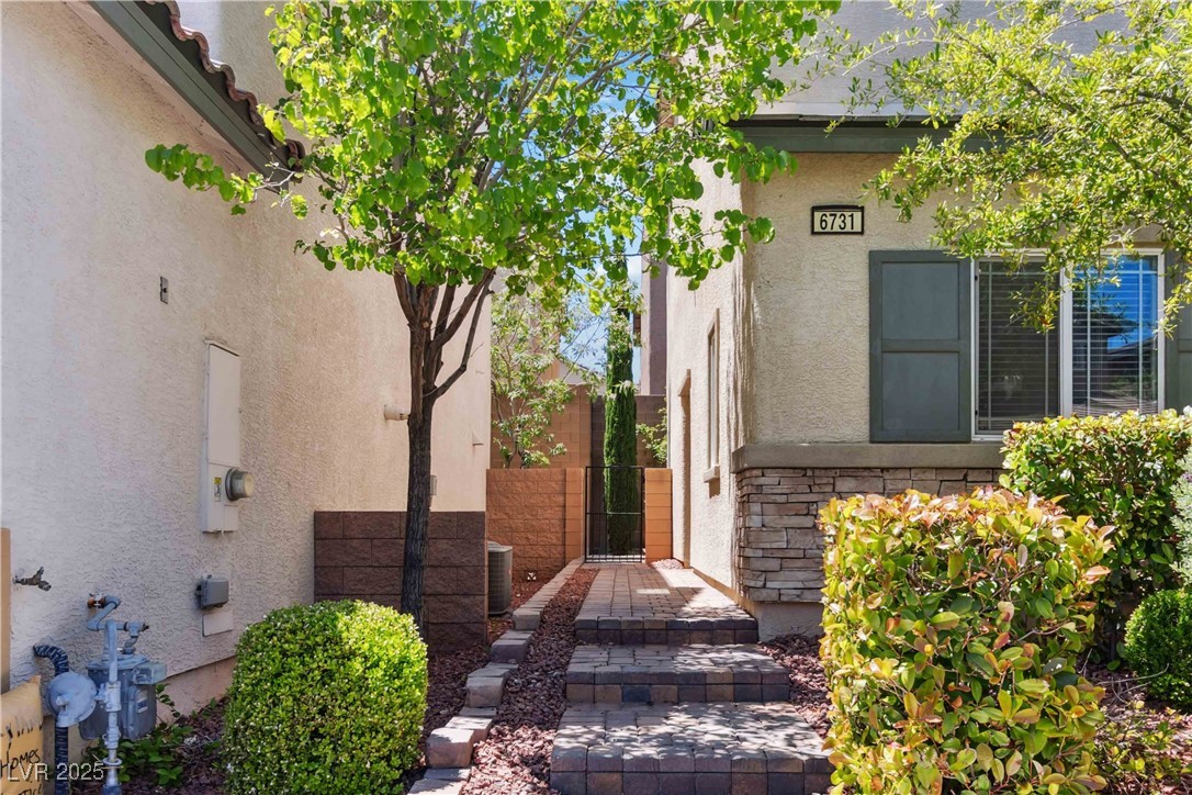 6731 Sumatra Street Property Photo 1