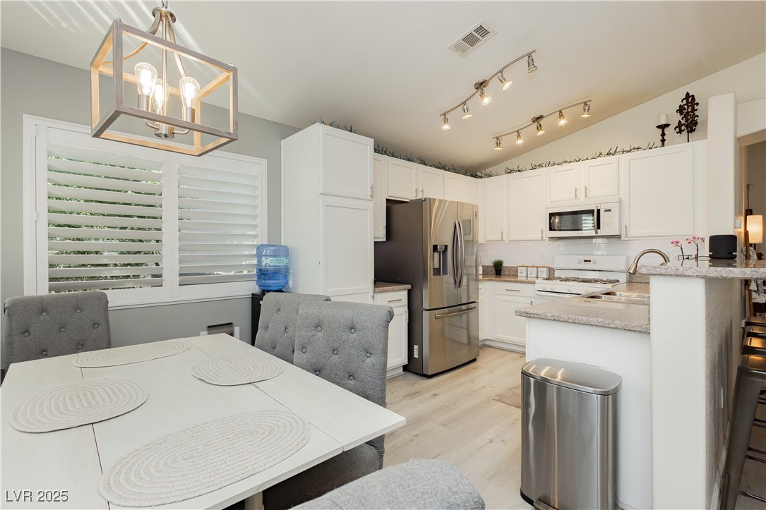504 Painted Cloud Place Property Photo 15