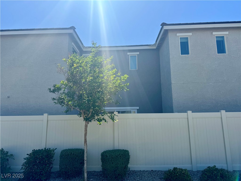 2872 Atomic Tangerine Way 2 Property Photo 21