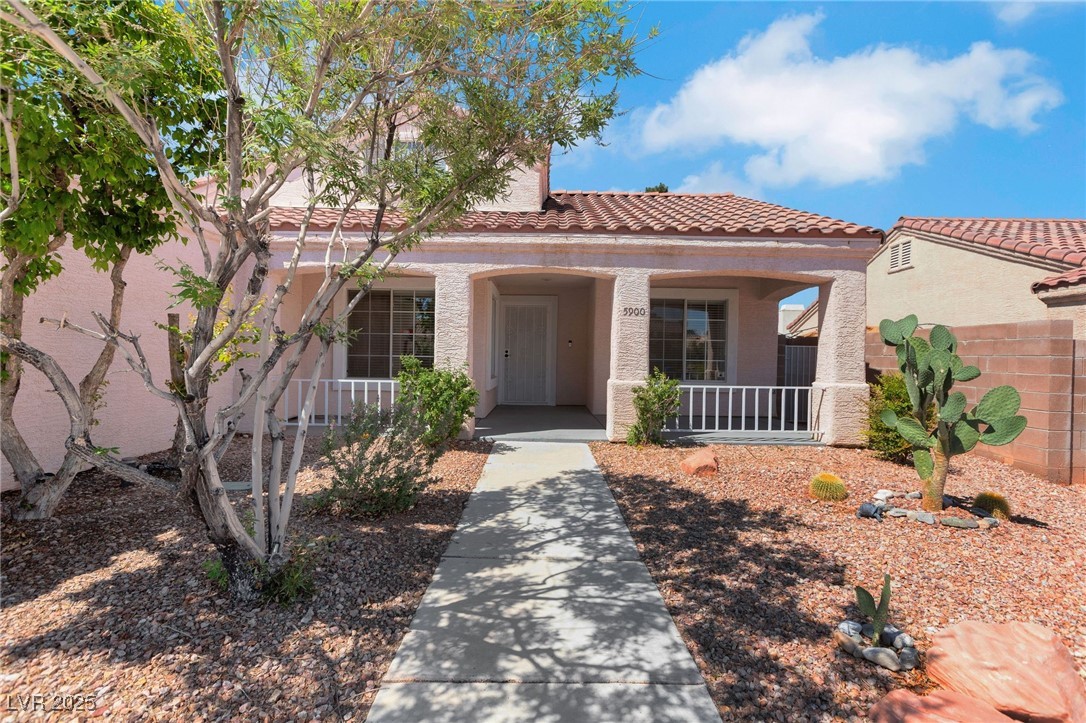 5900 Red Umber Avenue Property Photo 4