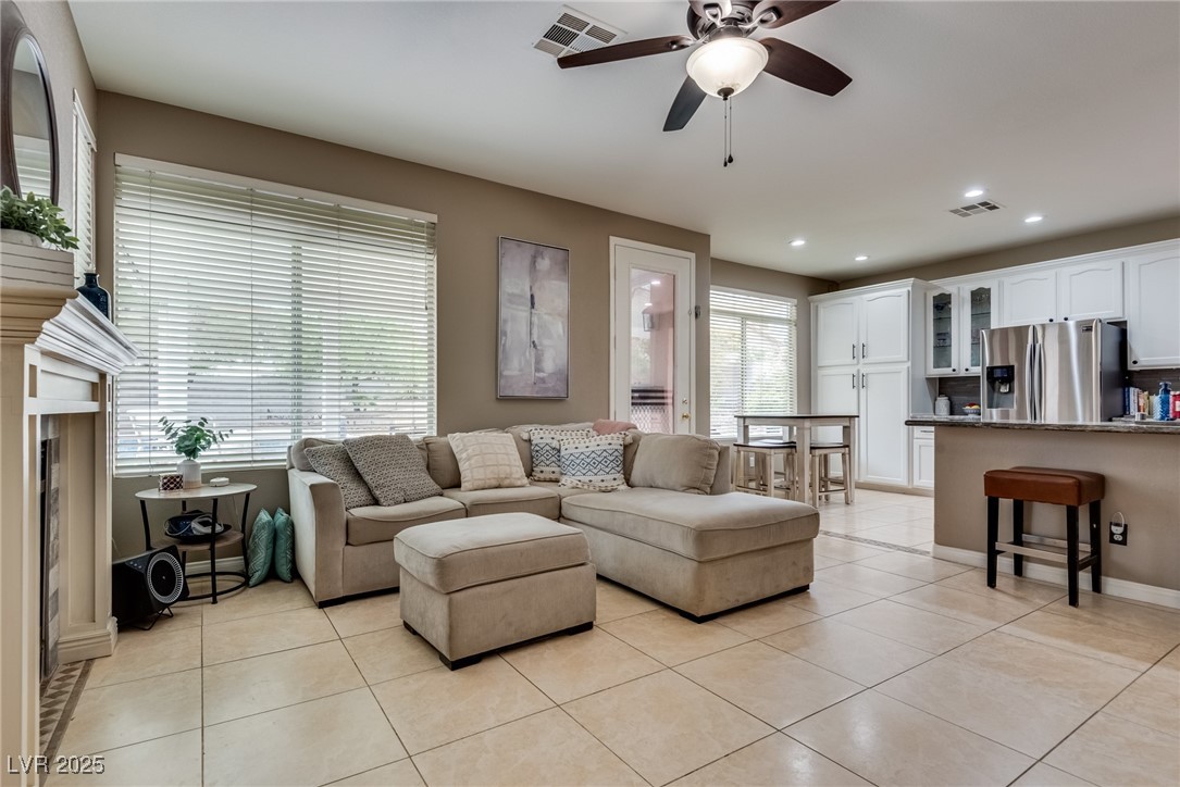 8253 Ruby Mountain Way Property Photo 28